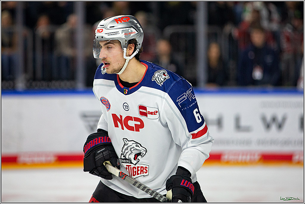 PENNY DEL; Koelner Haie- Nuernberger Ice Tigers; Koeln, 18.11.2022